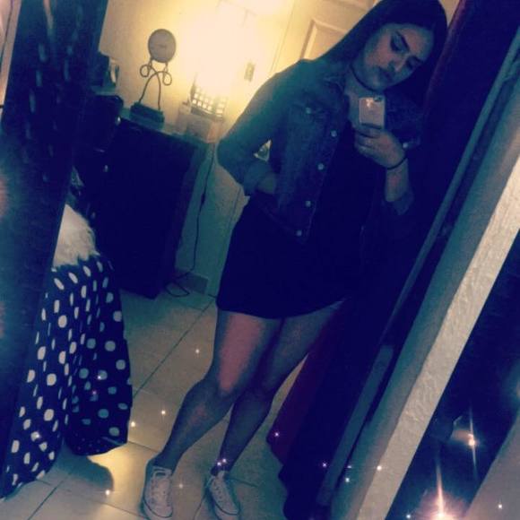 Meet your Posher, Christina - Picture 1 of 1