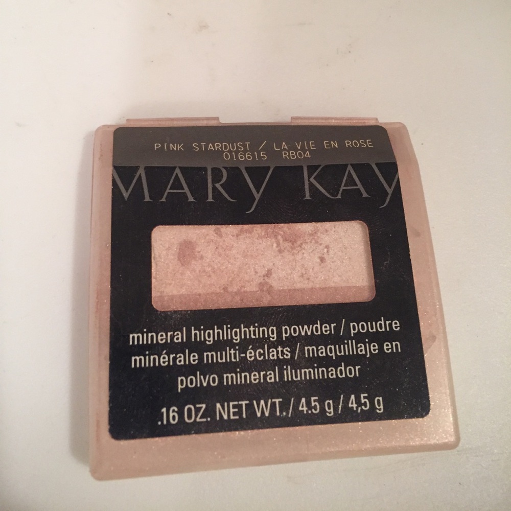 SOLD Mary Kay Pink Stardust Mineral Highlighting Powder