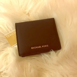 NWT Michael Kors Bedford Black Carryall Card Case