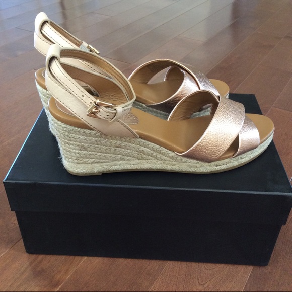 BNWOB Coach light gold Hanna Wedge Sandals - Picture 4 of 7