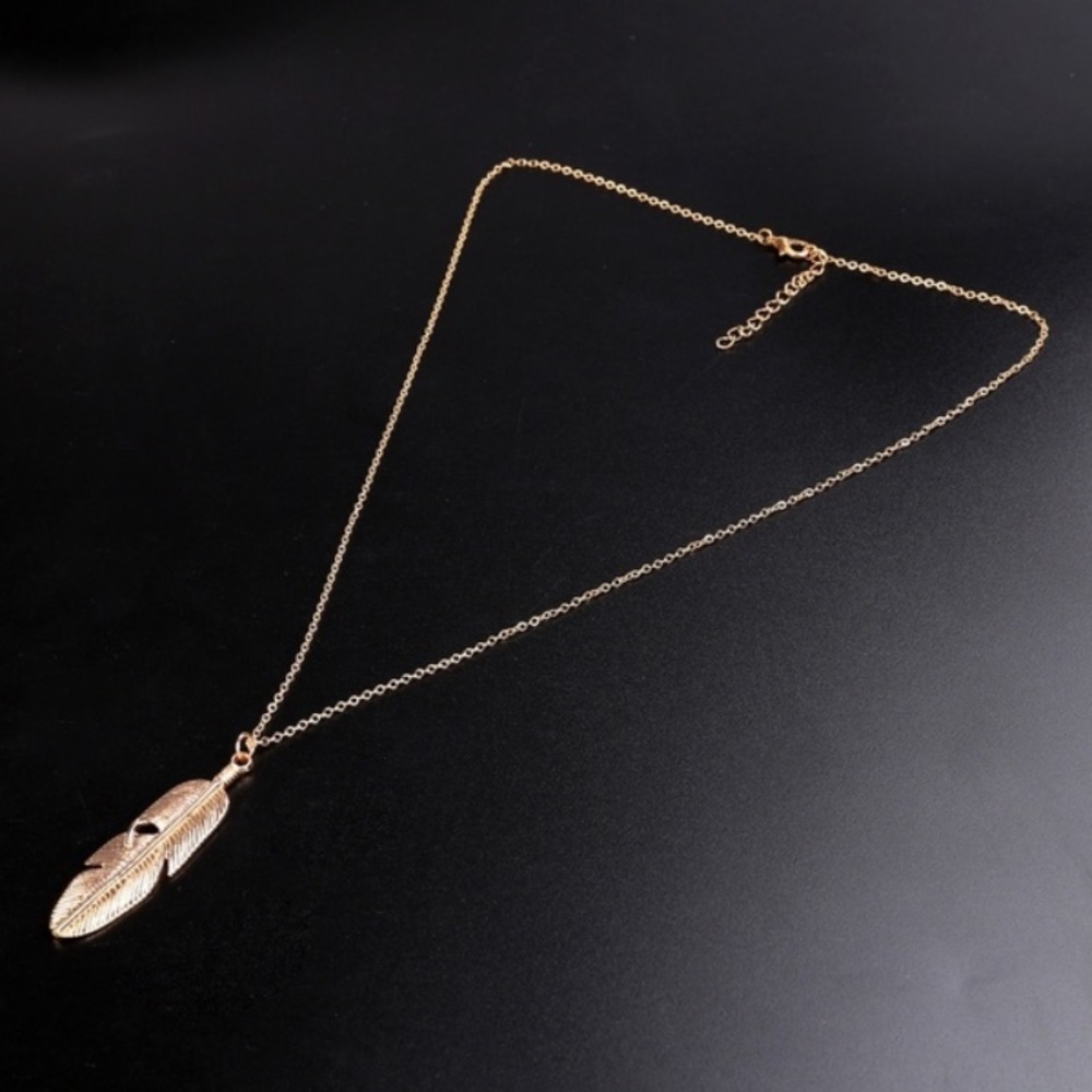 🪶 Metallic Boho Bird Feather necklace 🪶
