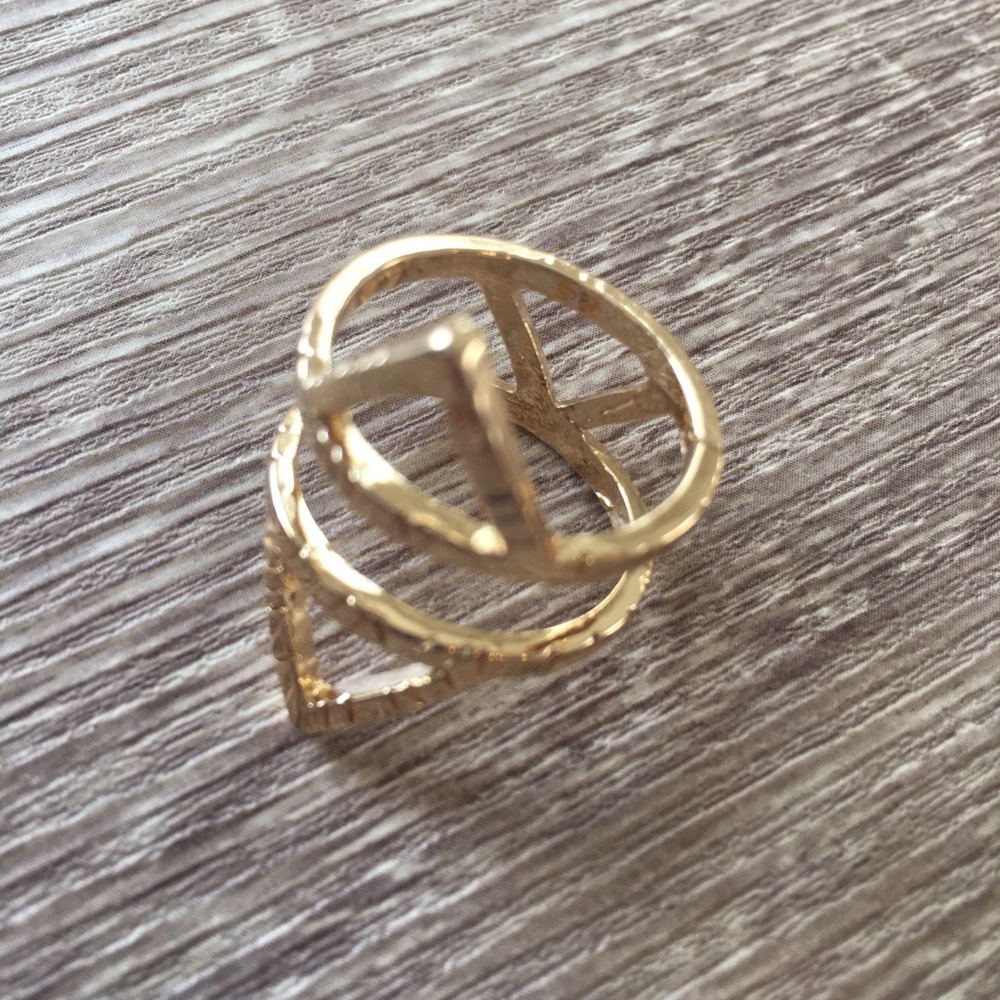 On Point Ring - Picture 3 of 8
