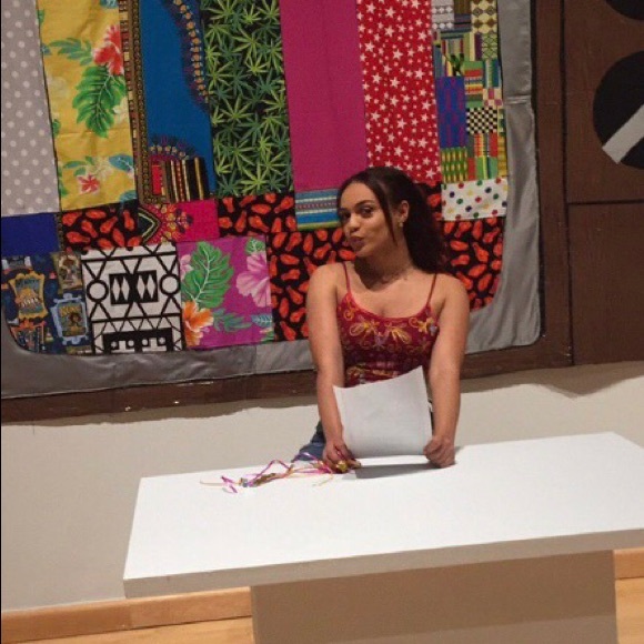 Meet your Posher, Alexus - Picture 1 of 1