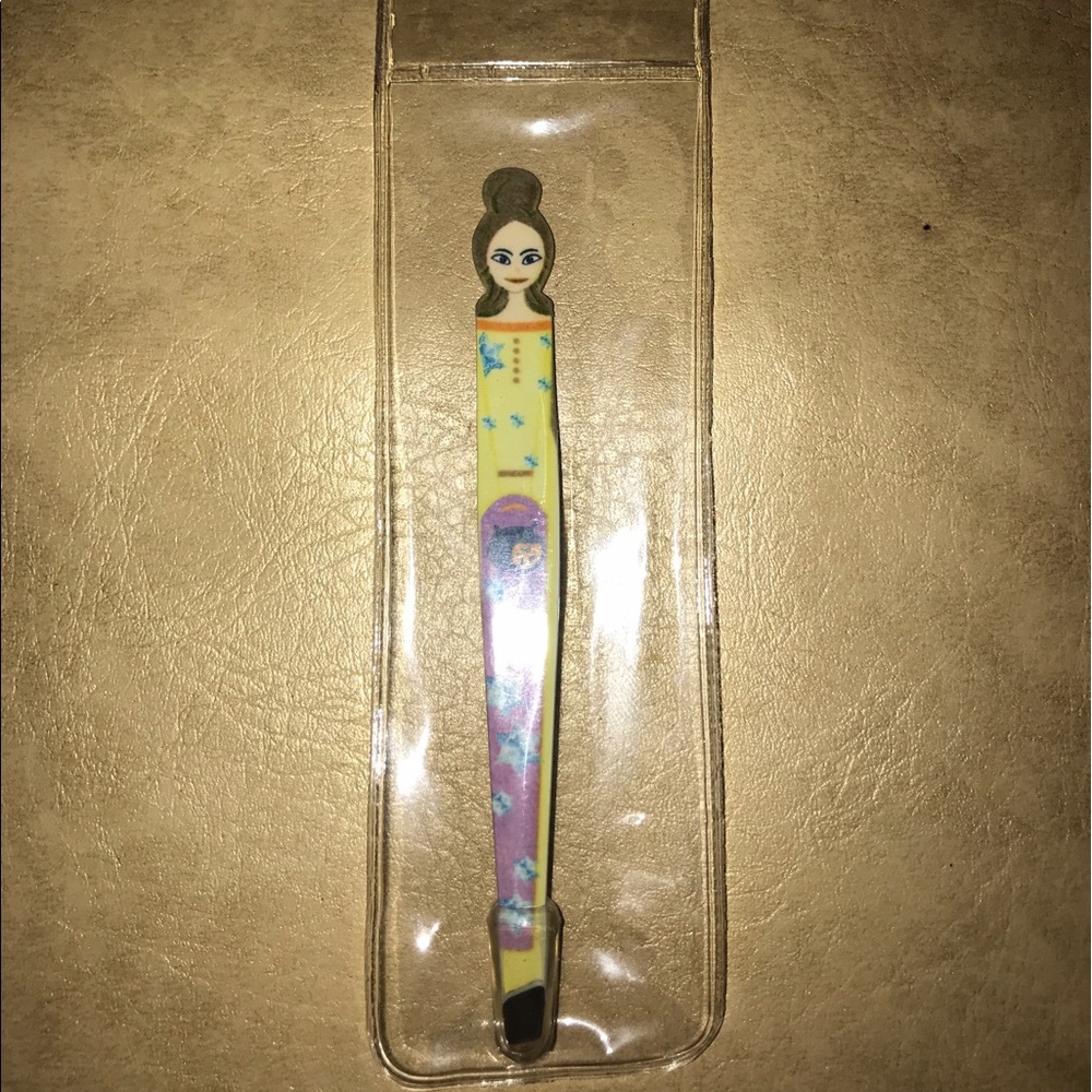 BRAND NEW BabyDoll Tweezer