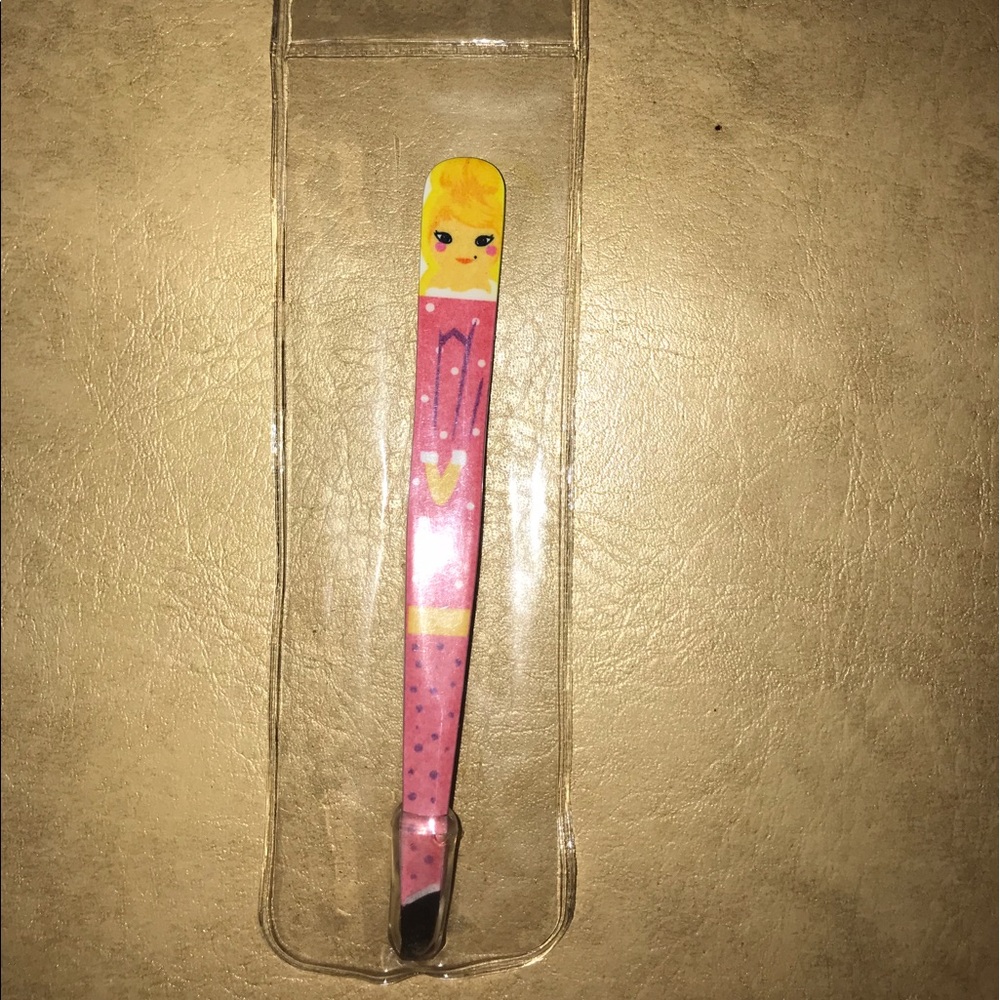 BRAND NEW BabyDoll Tweezer