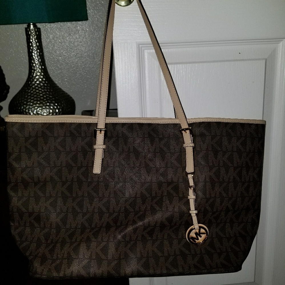 MK travel tote