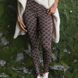 Aerie Hi-rise play shine legging deep plum