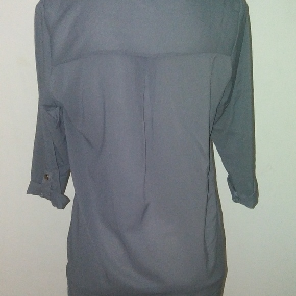 Gray top. (SOLD) - Picture 3 of 3