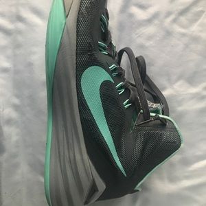 Nike women's basketball shoes
