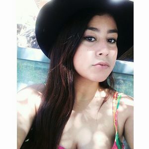 Meet your Posher, Sarahi