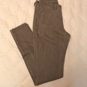 Grayish Legging pants