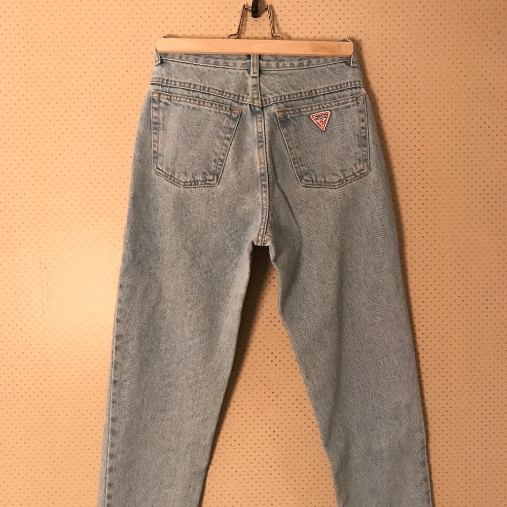 Tiny vintage light wash Guess jeans - Picture 1 of 6