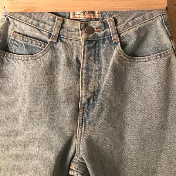 Tiny vintage light wash Guess jeans - Picture 3 of 6