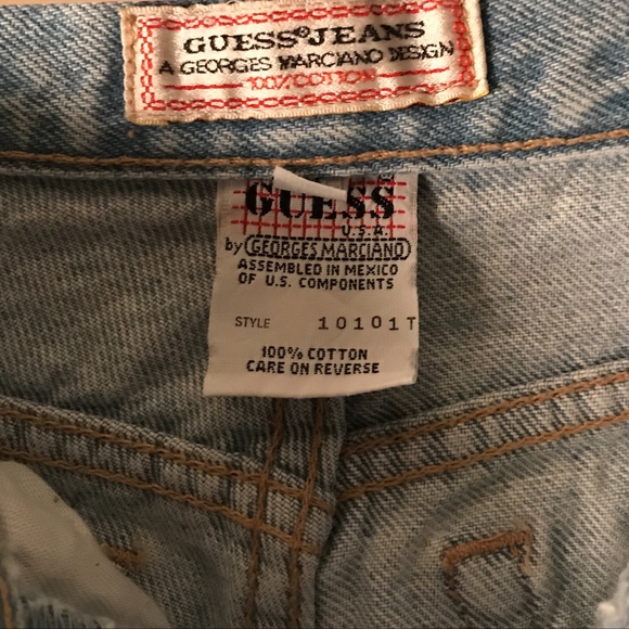 Tiny vintage light wash Guess jeans - Picture 4 of 6