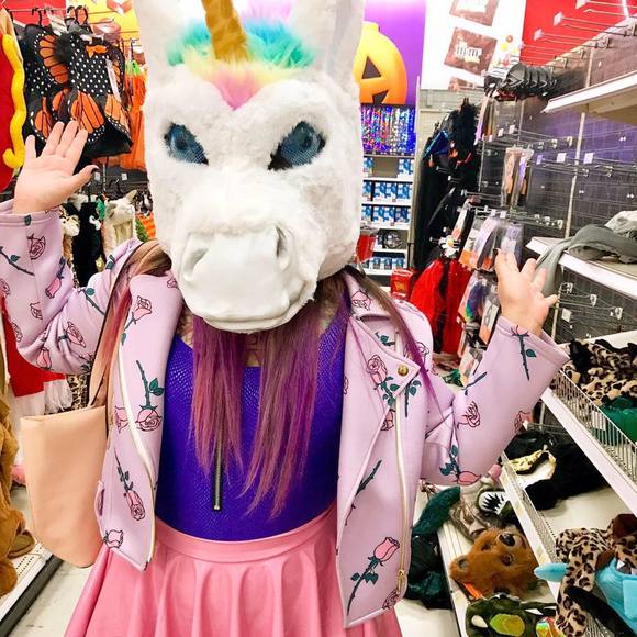 Meet your Posher, Jennifer - Picture 5 of 6