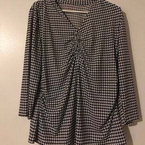 Size M 212 Collection black & white shirt.