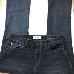 DL 1961 Abbey Petite Jeans