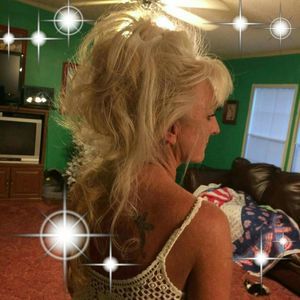 Meet your Posher, Annette