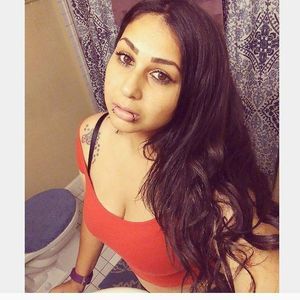 Meet your Posher, Sandy