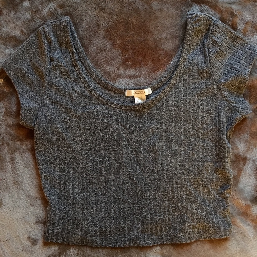 Short sleeve crop top