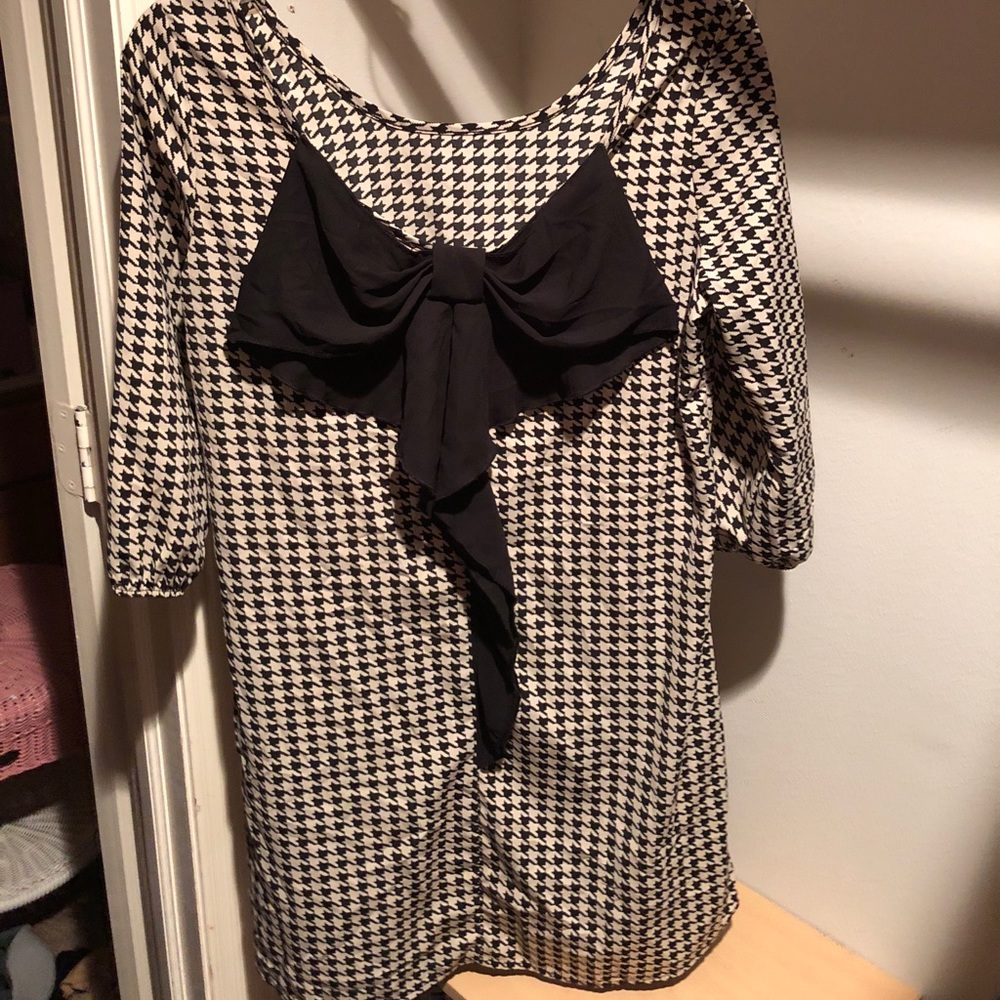 Dress - Picture 3 of 3