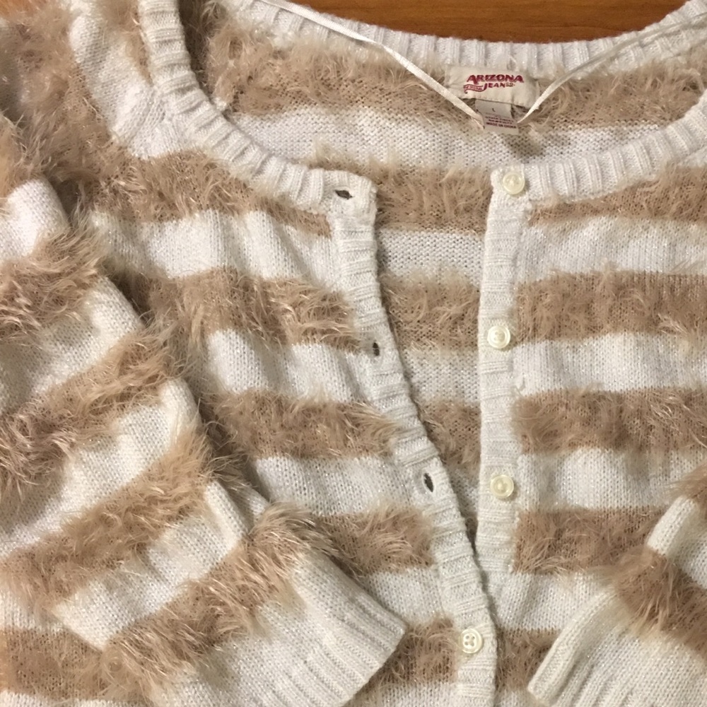 3/4 sleeve shaggy sweater