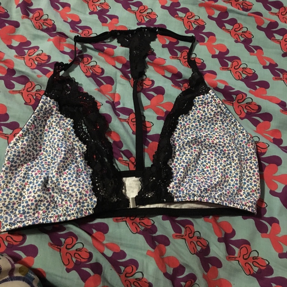 Floral pattern bralette black lace