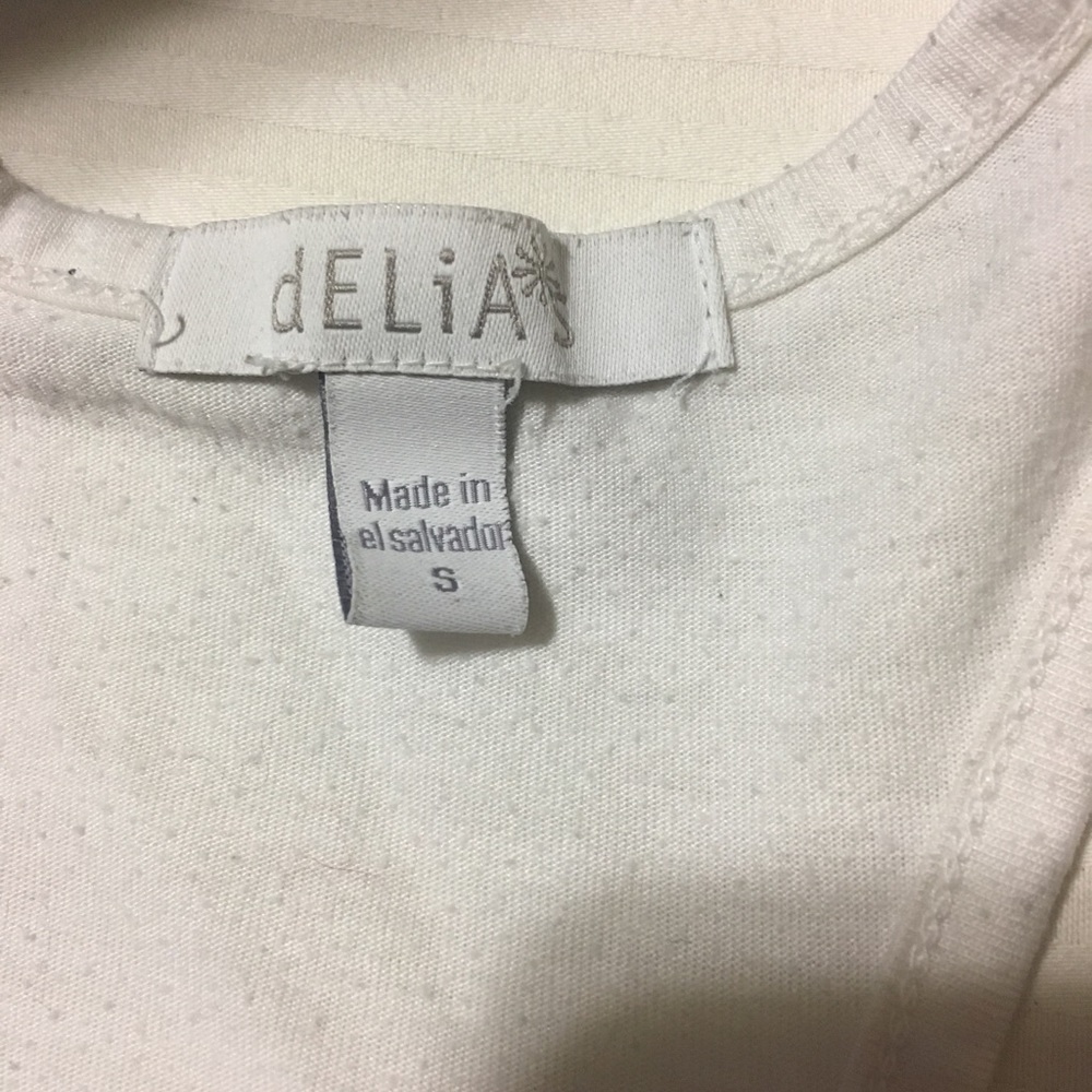 White top - Picture 3 of 3