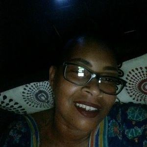 Meet your Posher, Leslie