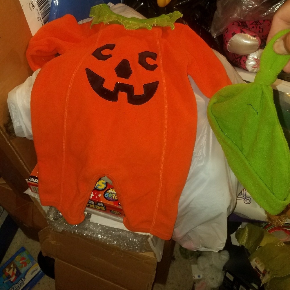 New dept 56 child's costume pumpkin