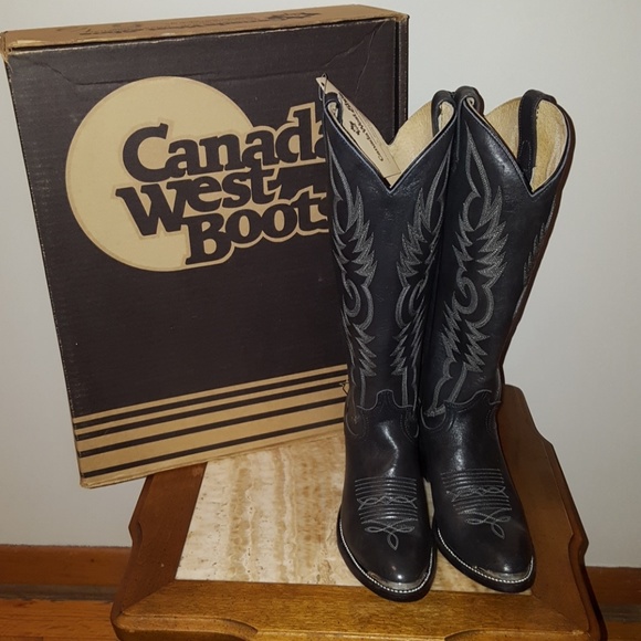 FINAL PRICE DROP! Ladies Western Boots - Picture 2 of 4