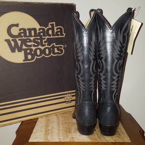 FINAL PRICE DROP! Ladies Western Boots - Picture 4 of 4