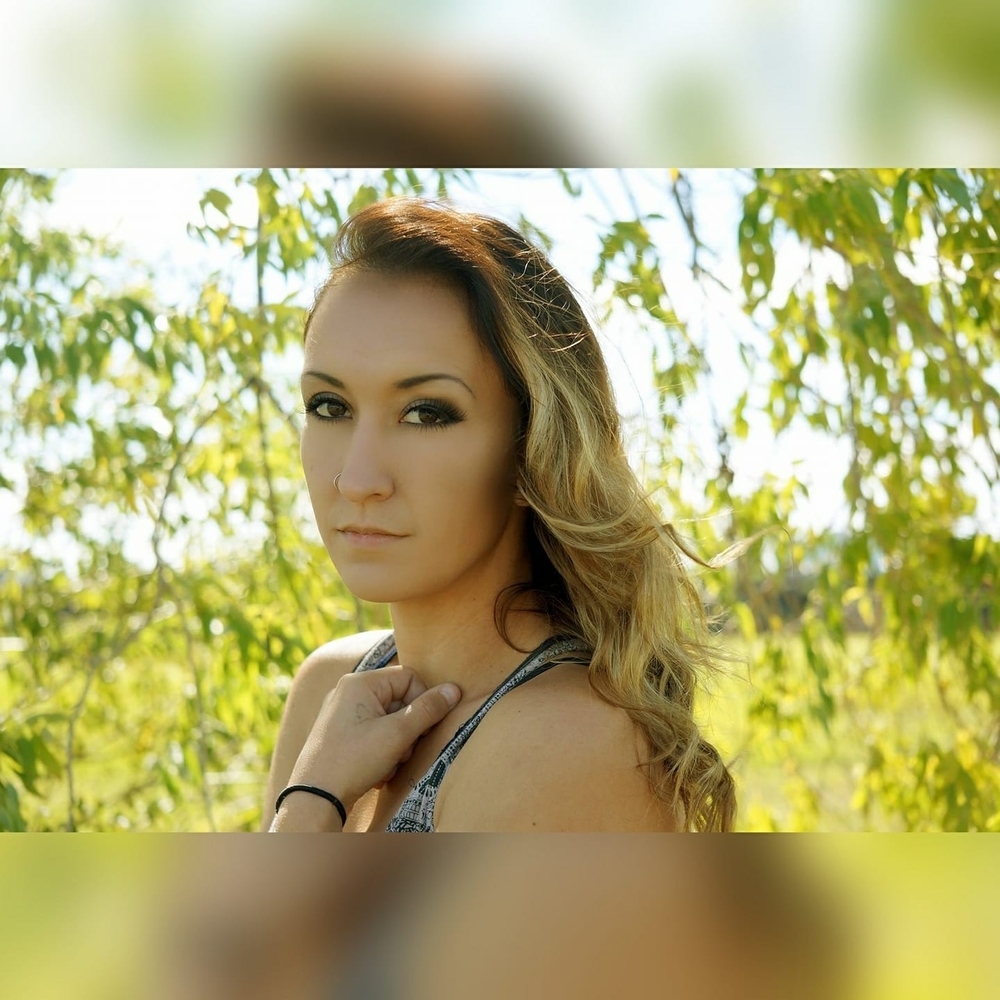 Meet your Posher, Cassandra