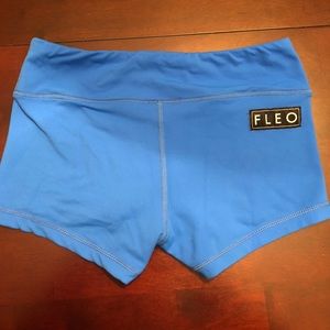 Fleo Shorts Size Small