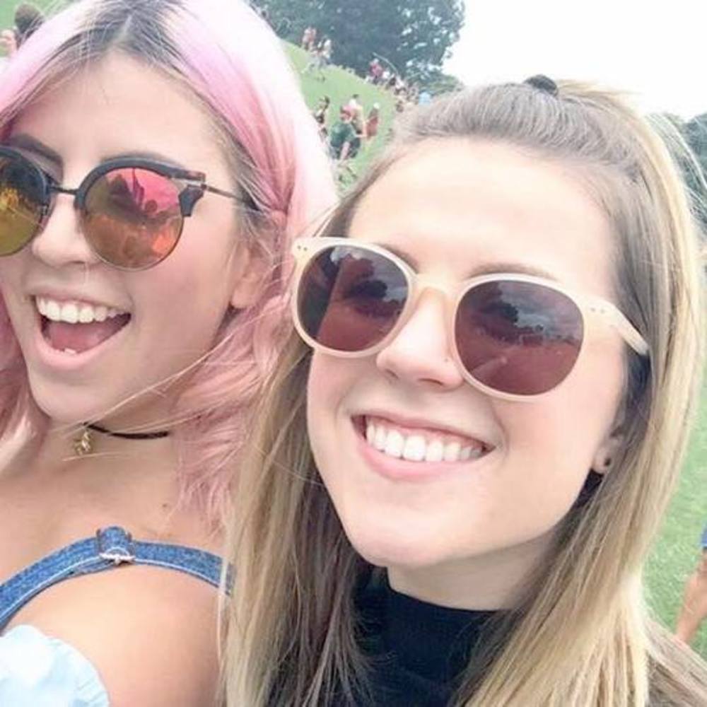 Meet your Posher, Liz