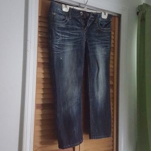 Distressed Jean Capris