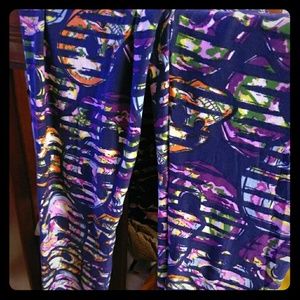 Lularoe unicorn skulls os leggings.