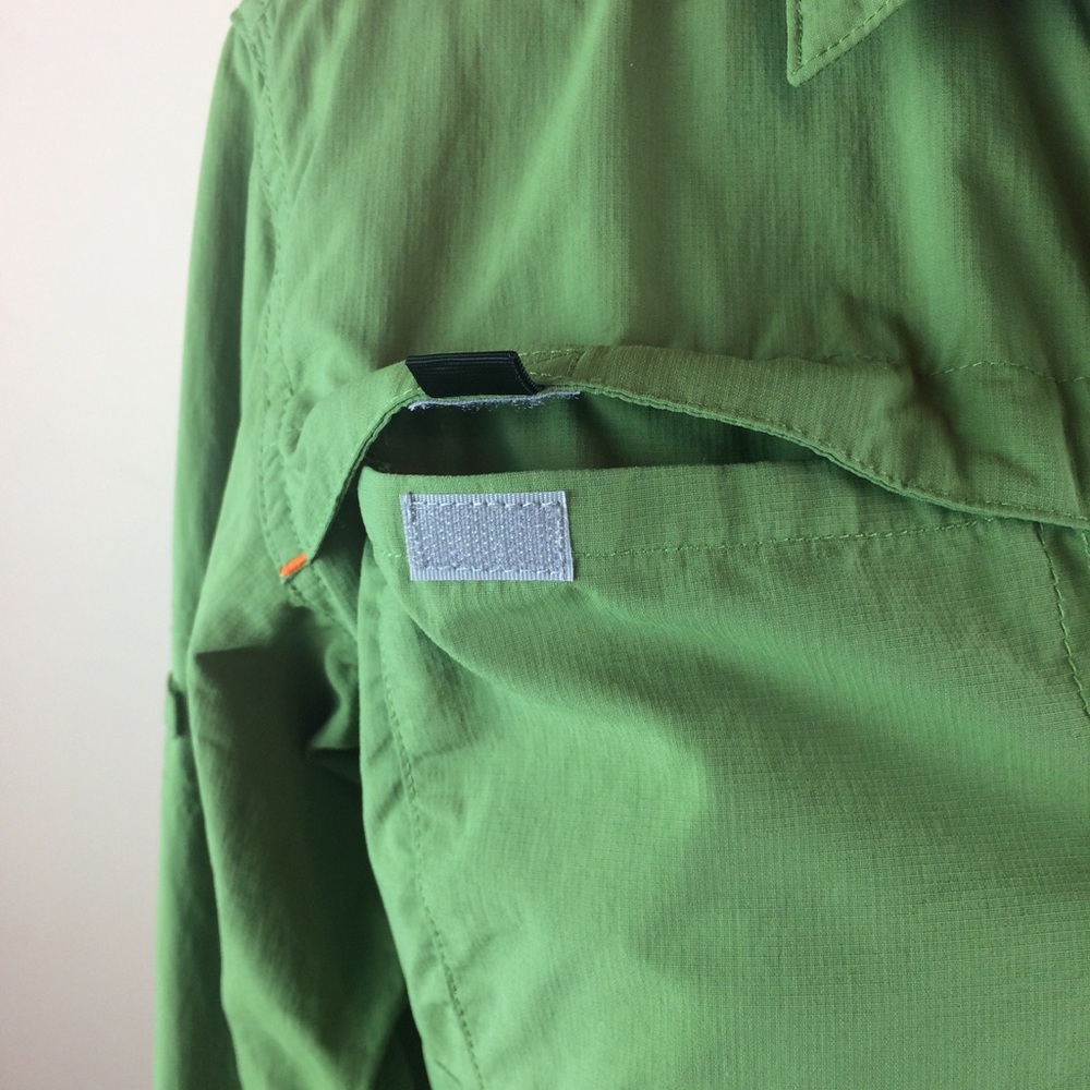 SOLD Columbia Women's Silver Ridge Long Sleeve - Picture 6 of 8