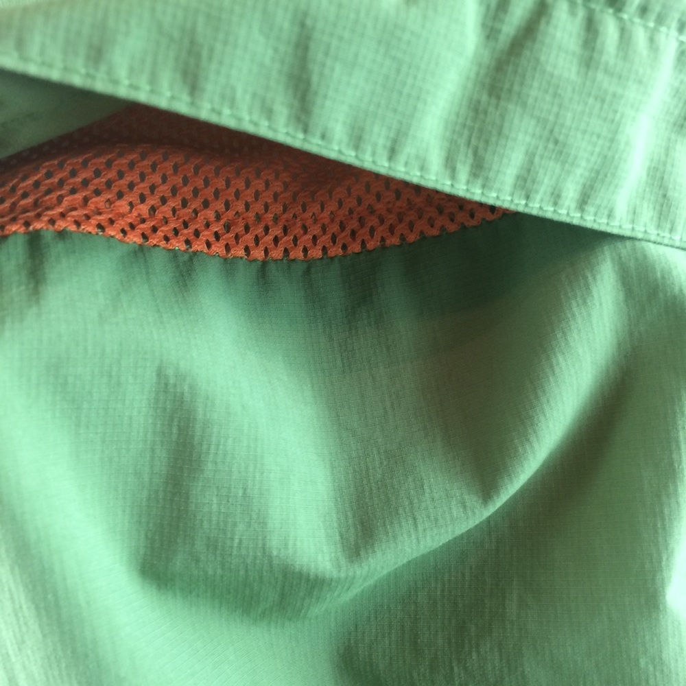 SOLD Columbia Women's Silver Ridge Long Sleeve - Picture 7 of 8