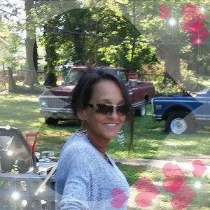 Meet your Posher, Saundra