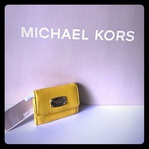 Michael Kors Jet Set Coinpurse NWT yellow