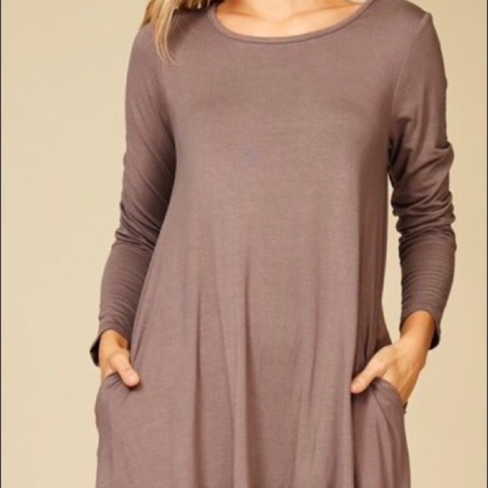Long sleeve dress with ruffle skirt, ⭐️SALE⭐️ - Picture 4 of 4