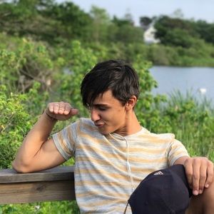 Meet your Posher, Eduardo