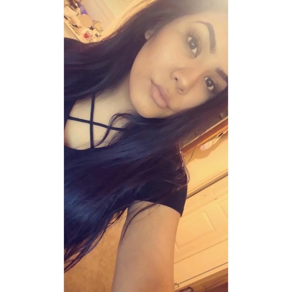 Meet your Posher, Sisy