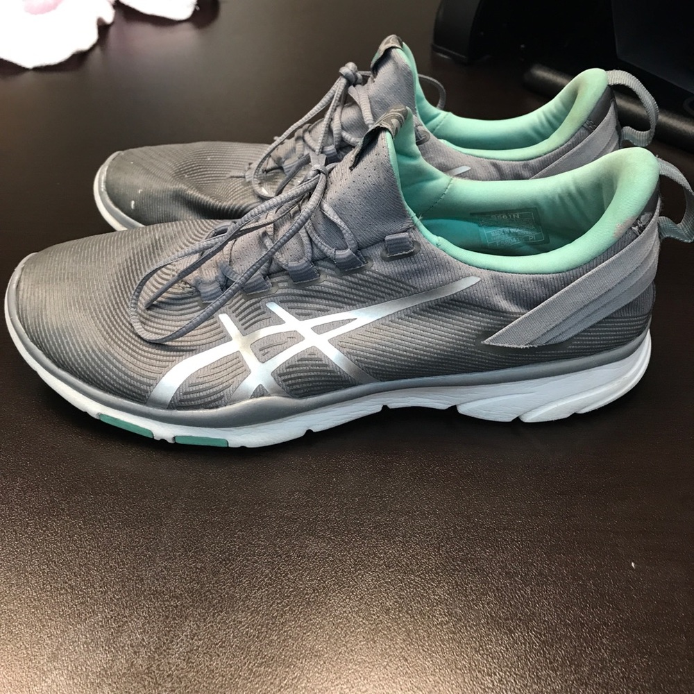 Women’s ASICS Gel Fit San tennis shoes