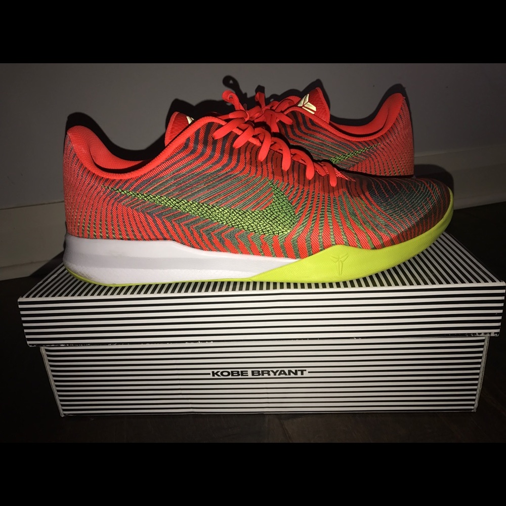 Kobe Bryant Mentality 2, men's size 14