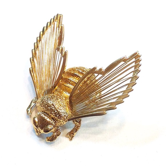 Monet Jewelry - MONET Signature Bee Pin Brooch 🎈🎈HOST PICK🎈🎈🎈