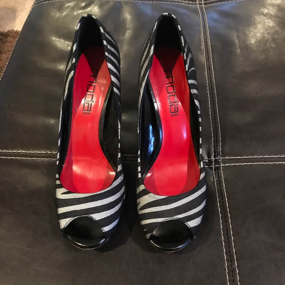 Zebra heels