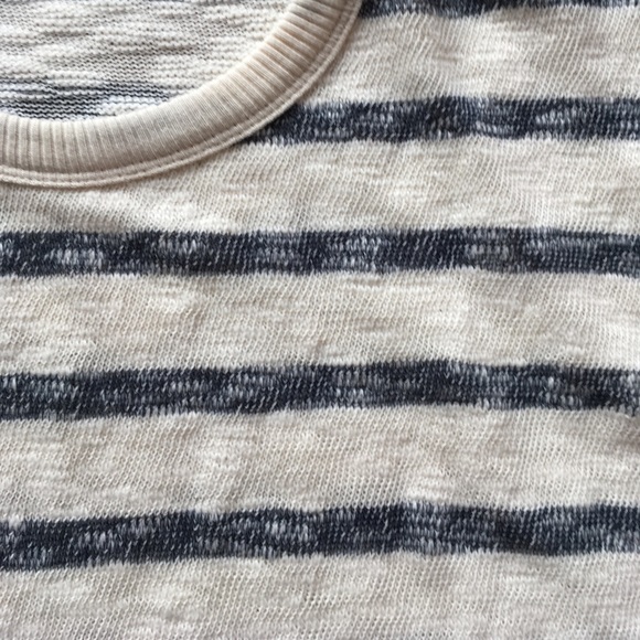 💙Old Navy Lightweight Sweater/Shirt💙 - Picture 3 of 3