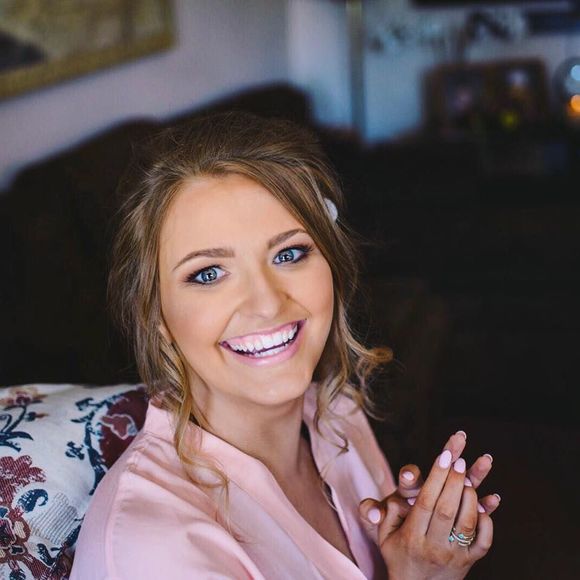 Meet your Posher, Rachel - Picture 1 of 1